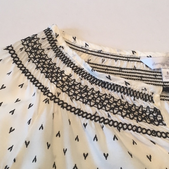 Charming Charlie Peasant Style Top Size M - Picture 2 of 8